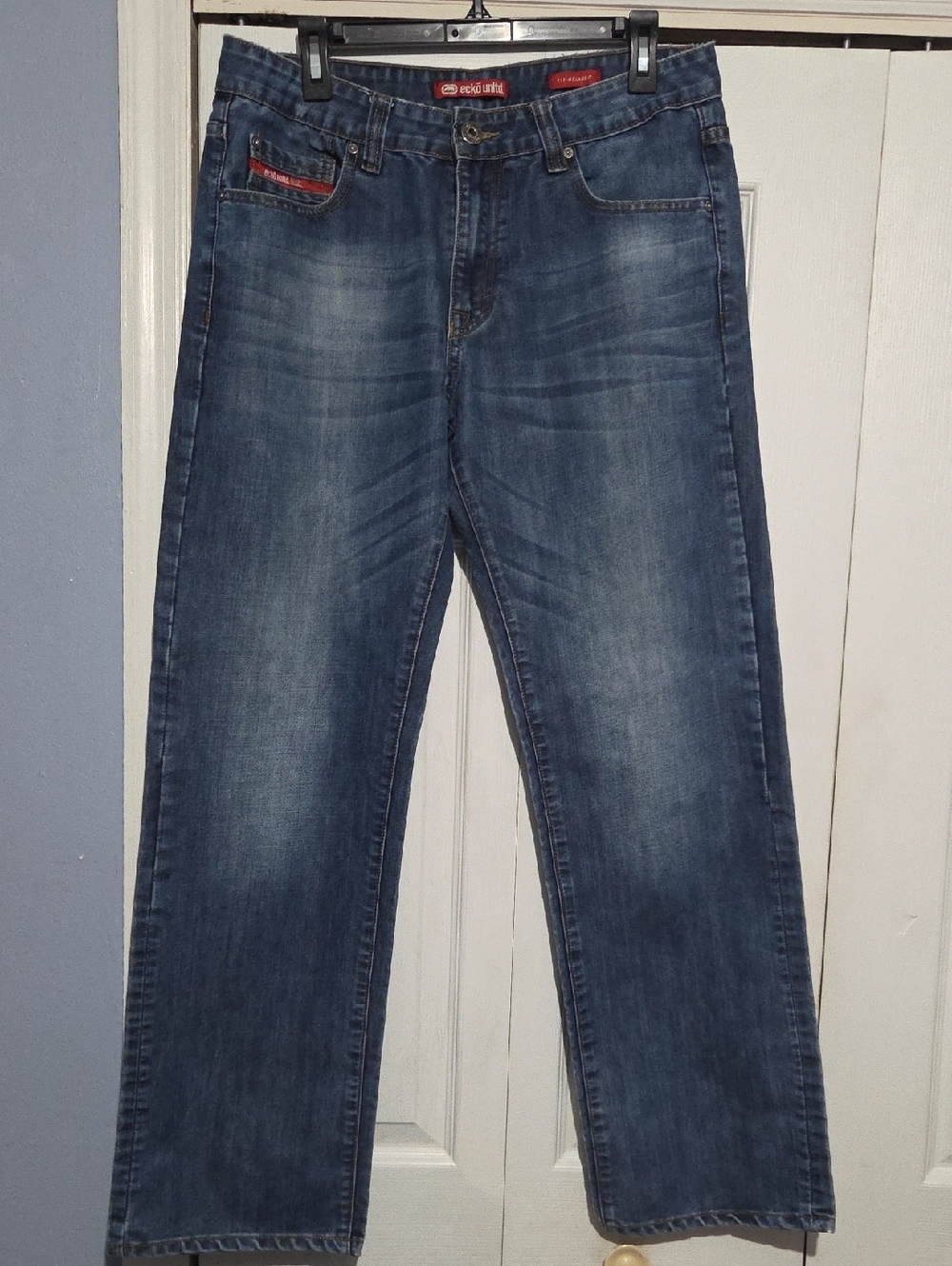 Ecko Unlimited Men's Relaxed Jeans. 33x31.5 True Measurements